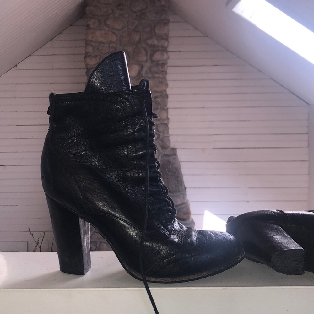 Black Leather Moulin style heel Rudsak comfortable.